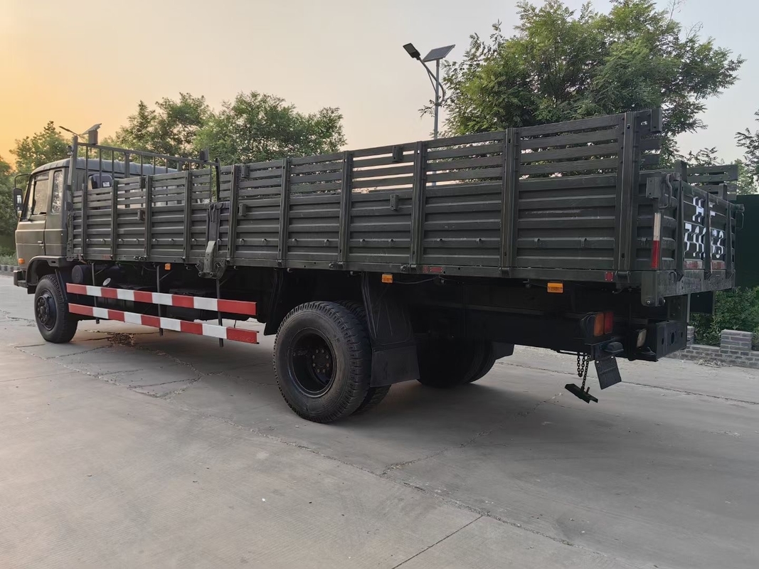 Verwendeter Antriebs-Modus LHD/RHD Leicht- LKW-Cummins Engine 4×2 benutzte Donfeng-Fracht-LKW 6,8 Tonnen Leergewicht-