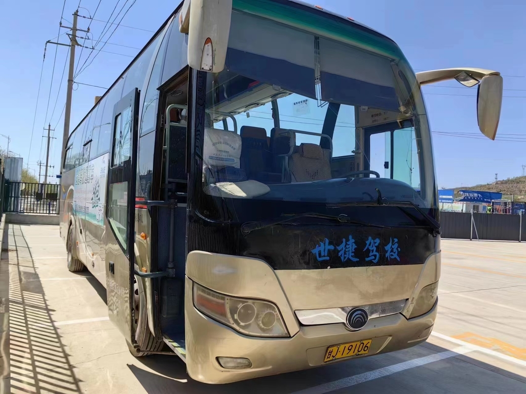 Sitzdie doppeltüren des zweite Handbus-47, die Fenster-Klimaanlagen-goldene Farbe versiegeln, benutzten Yutong-Bus ZK6107