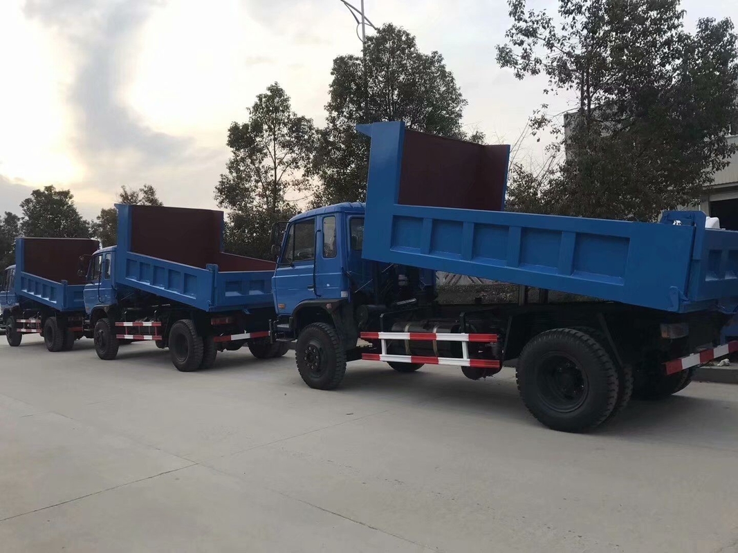 Benutztes LKW-Dump-blaues Farblicht Tipper Truck Dongfeng Brand 4×2 fahren Modell Curb Weight 6 Tonnen RHD