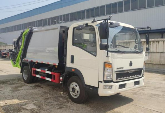 ³ LKW-Händler-Commercial Vehicless 8m, das Modus HOWO des Antriebs-4×2 lädt, drückte Müllwagen 7,5 Meter lang zusammen