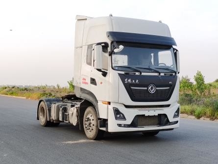 Benutzte des Traktor-LKW-Euro-5 DONGFNEG 4X2 Gesamtzugkraft-Masse Antriebs-Modus-Traktor-des Kopf-465hp 30 Tonnen LHD