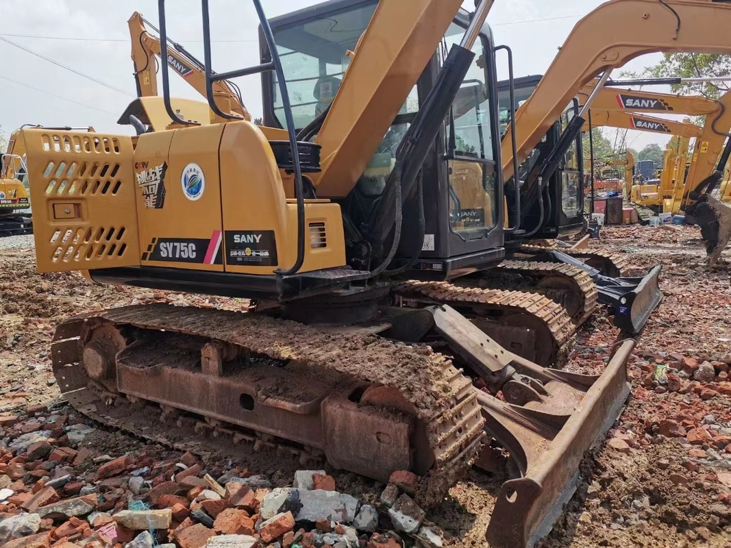 Zweite Hand-LKW 7 benutzten SANY-Tonnen Bagger-Isuzu Engine 4 Zylinder die Kraftstofftank-Kapazität 150L