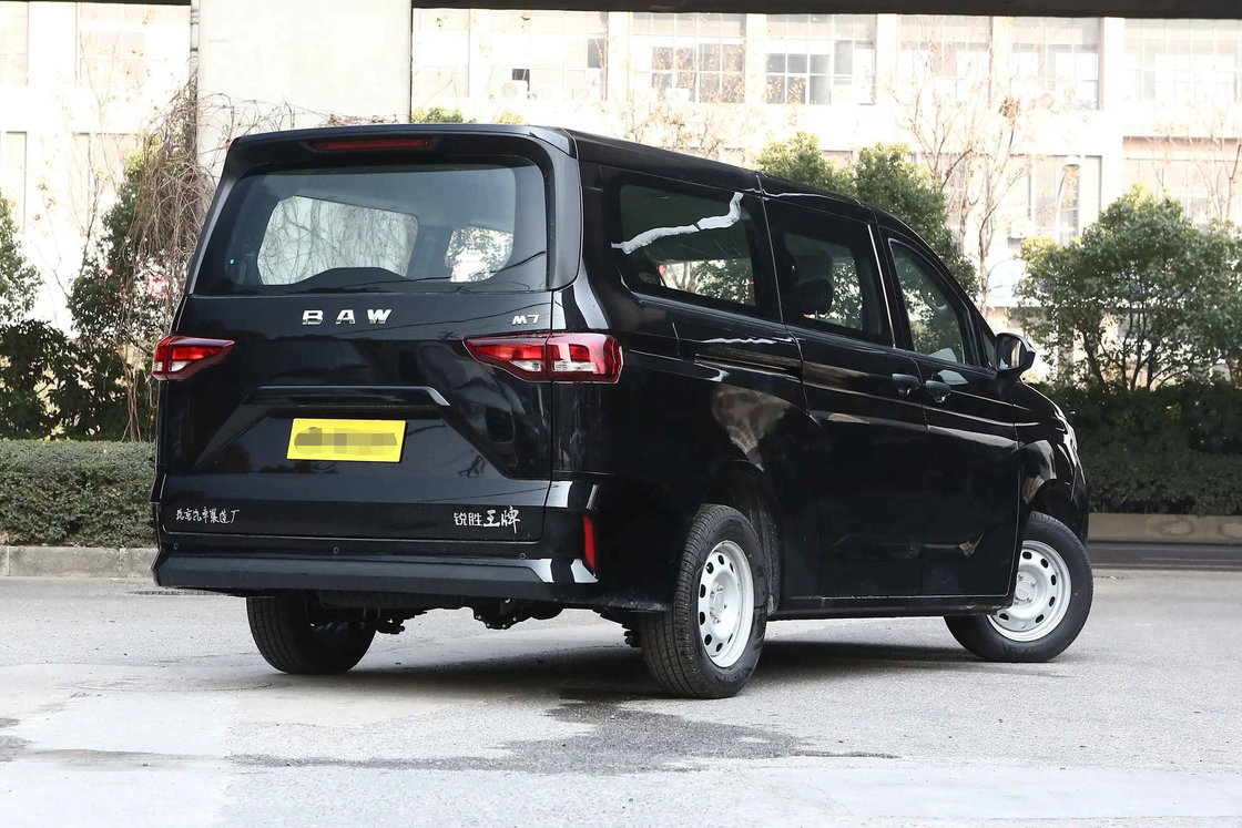Gebrauchtes 9-Sitzer-Minibus BAW M7 Ölmotor 7/9 Sitzplätze Klimaanlage Chinesische Marke