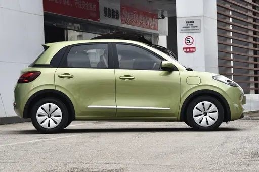 Gebraucht Neue Energiefahrzeuge Wuling Bingo 333KM 2023 Modell Aurora Grüne Farbe