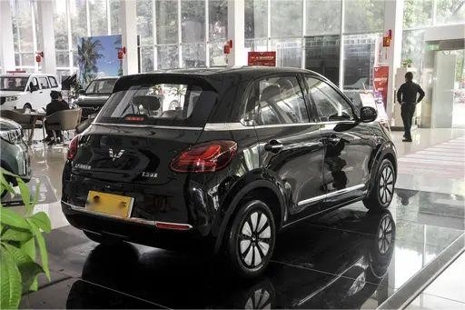 Neues Energiefahrzeug Ein Start Wuling Bingo 4 Sitzplätze Auto reines Elektro 333KM