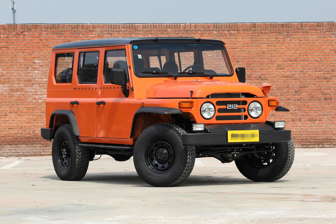 SUV zum Verkauf BAW 4*4 Fahrmodus 6 Geschwindigkeiten Manuelle Getriebe Ölmotor Offroad