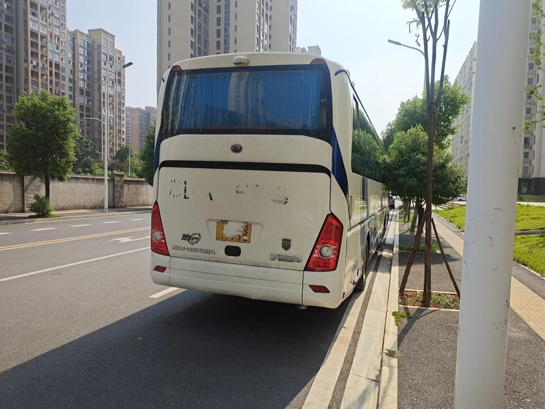Second-Hand Coach Leaf Spring 55 Sitz Weichai Motor 2013 Jahr LHD/RHD Zwei Türen
