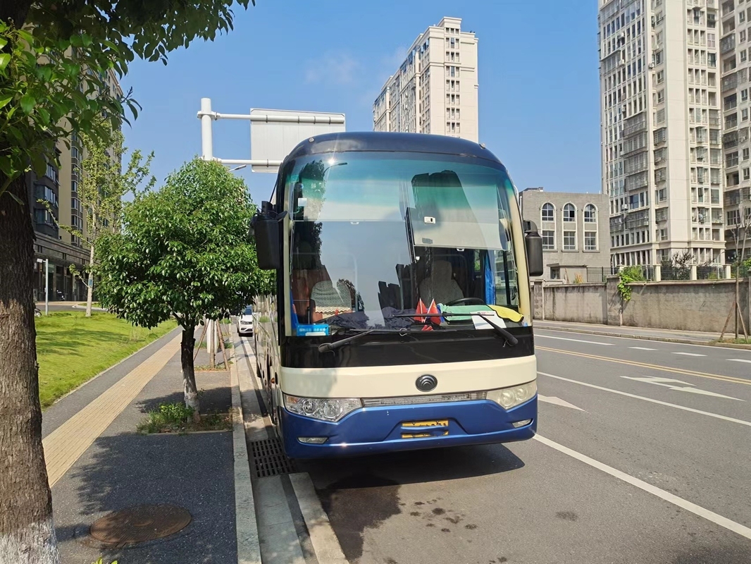 Second-Hand Coach Leaf Spring 55 Sitz Weichai Motor 2013 Jahr LHD/RHD Zwei Türen