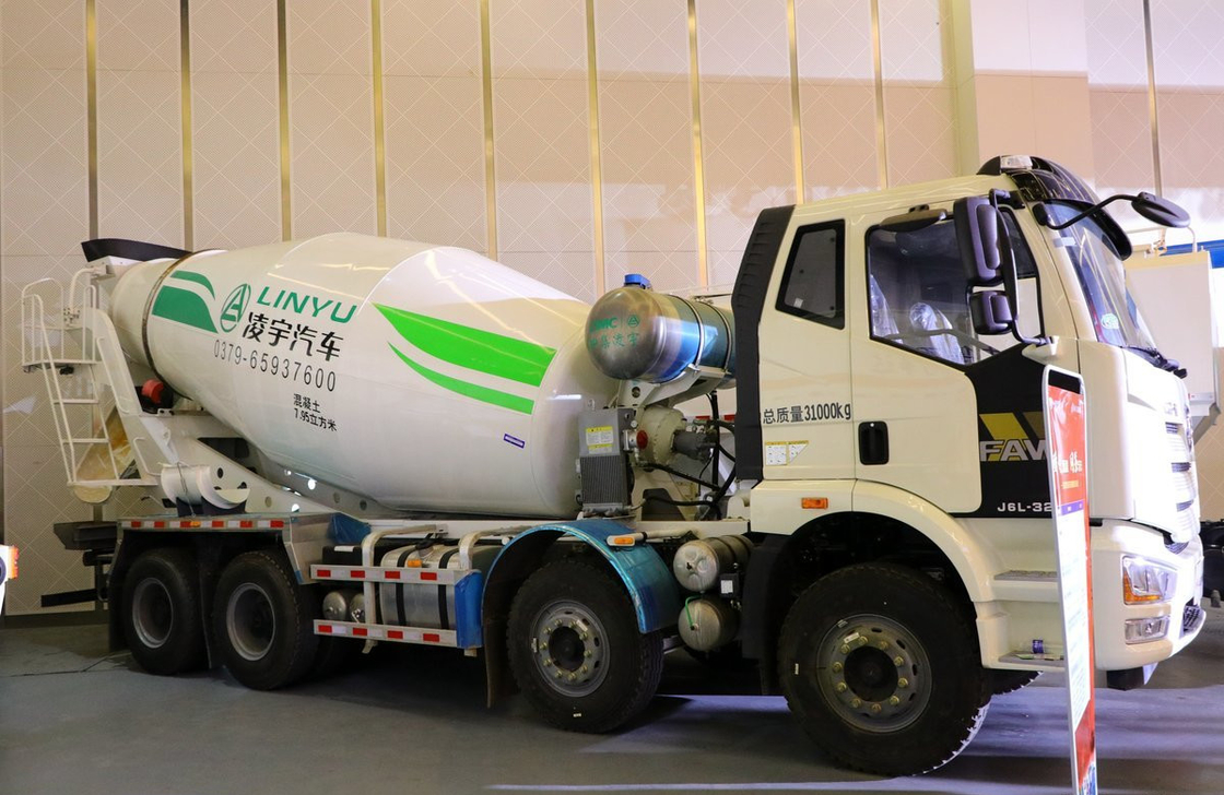 Lkw Betonmischer FAW J6L Modell 8*4 Antrieb 8 Kubik Tanker 320 PS 4 Achsen