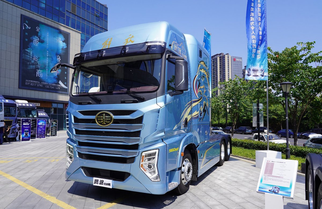 Jiefang 6x4 Traktor Lkw Wohnkabine Bule Farbe 560 PS CA Motor 10 Reifen LHD