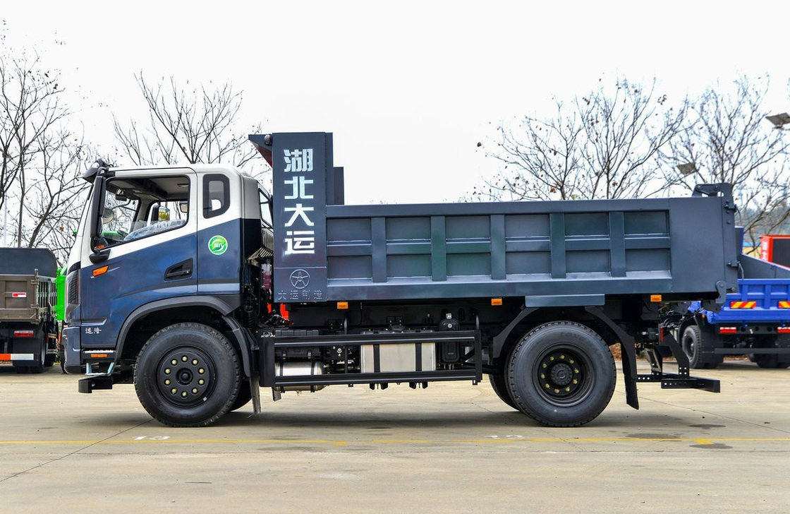 Ein Schleppwagen zum Verkauf Yuchai Motor 180 PS Dayun 4 * 2 Tipper 6 Reifen Standardkabine