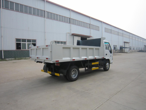Gebrauchtes 3t Kipper Truck ISUZU 4*2 Kleines Dumper Euro 4 Mehrfach-Blattfedern 5 Schnellgetriebe