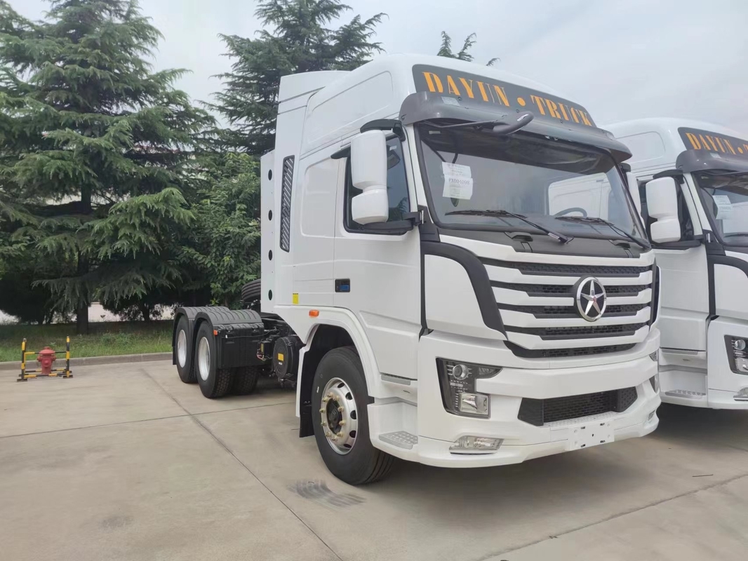 Traktoren 6x4 Dayun Prime Mover CNG Reichweite 800 km Euro 3 Emission 400 PS