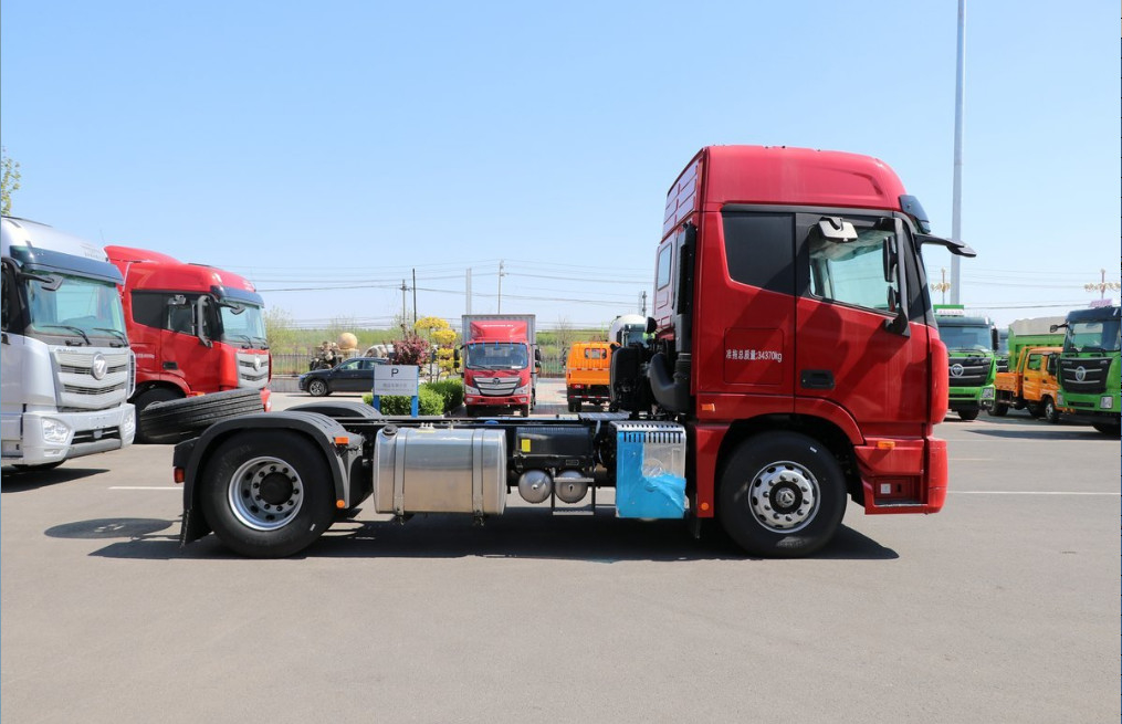 Foton Traktor Lkw EST ZF Getriebe Blattspring 4*2 Lenkmodus 490 PS Cummins Motor Euro 6