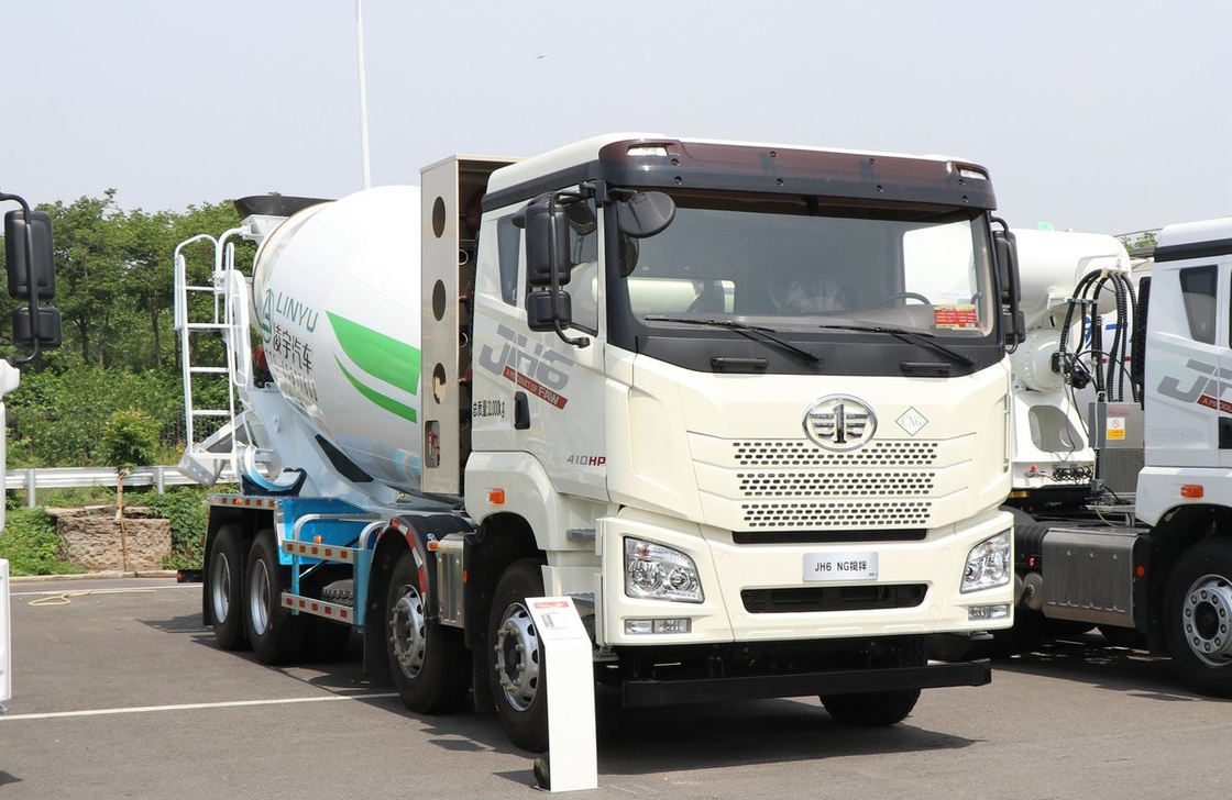 10m3 Betonmischer Lkw Jiefang 8×4 Mischer CNG-Motor 410 PS Sechszylinder Flachkabine