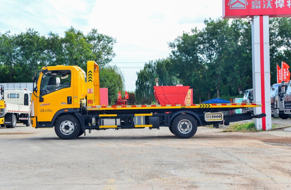 Flachbettfahrzeug Anhänger Lkw Howo 4*2 Kleines Schleppfahrzeug Einfachkabine 2 Tonnen LHD/RHD