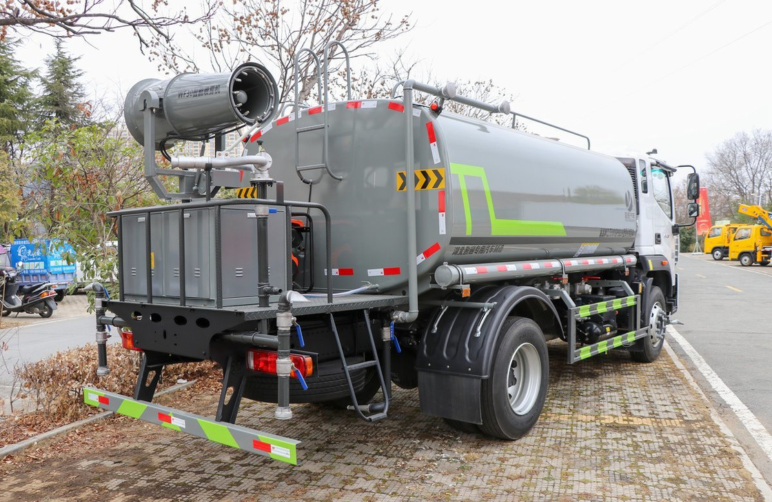 4x2 Wasserverschütterungsfahrzeug Einzel- und Halbkabine Chinesische Marke Foton 11,5m3 Tankkraftwagen