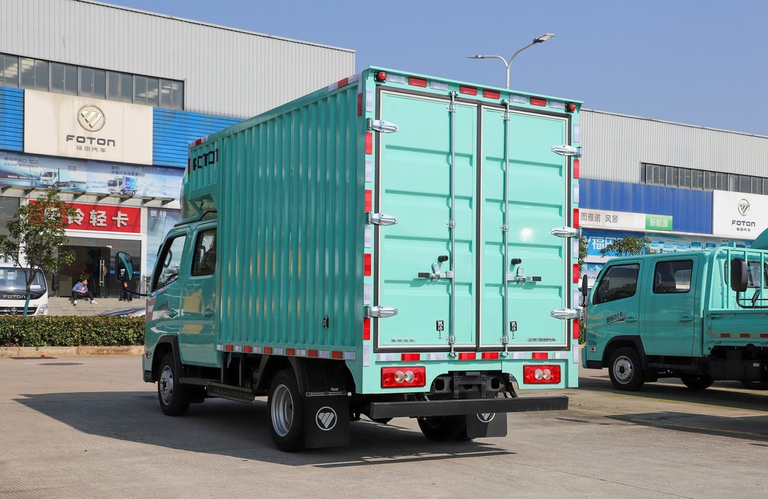 Gebrauchte Leichtfrachtwagen 2,7 Meter Containerbox 2 + 3 Sitzplätze Doppelkabine Chinesische Marke Foton