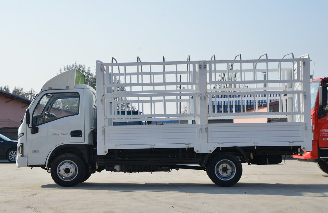 Kleinlastwagen SAIC Leichtwagen Zaunbox 4 Meter Einsachsen Dieselmotor 95 PS