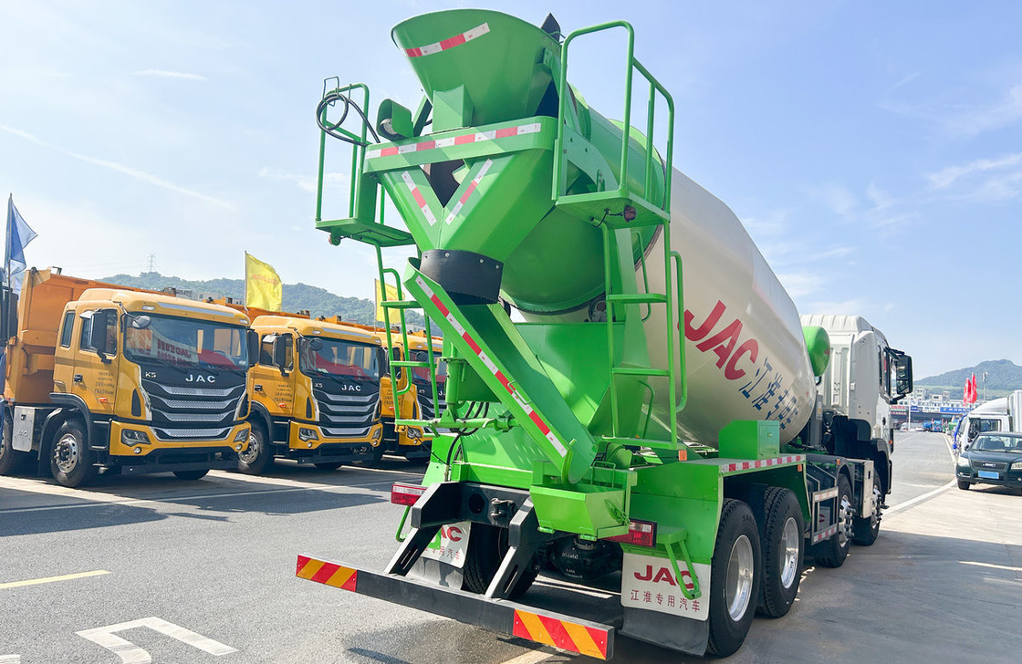 Betonfahrzeug Mobil 7-8m3 Tanker Zementmischer Lastwagen Chinesische Marke JAC Yuchai 350 PS