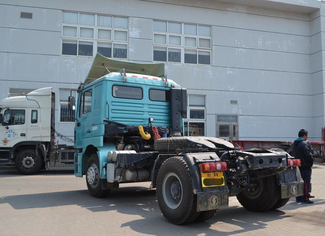 Traktorwagen 4×2 Neuer Shacman Pferdekopf Weichai 336 PS Euro 3 Emission Einfach und halb Kabine