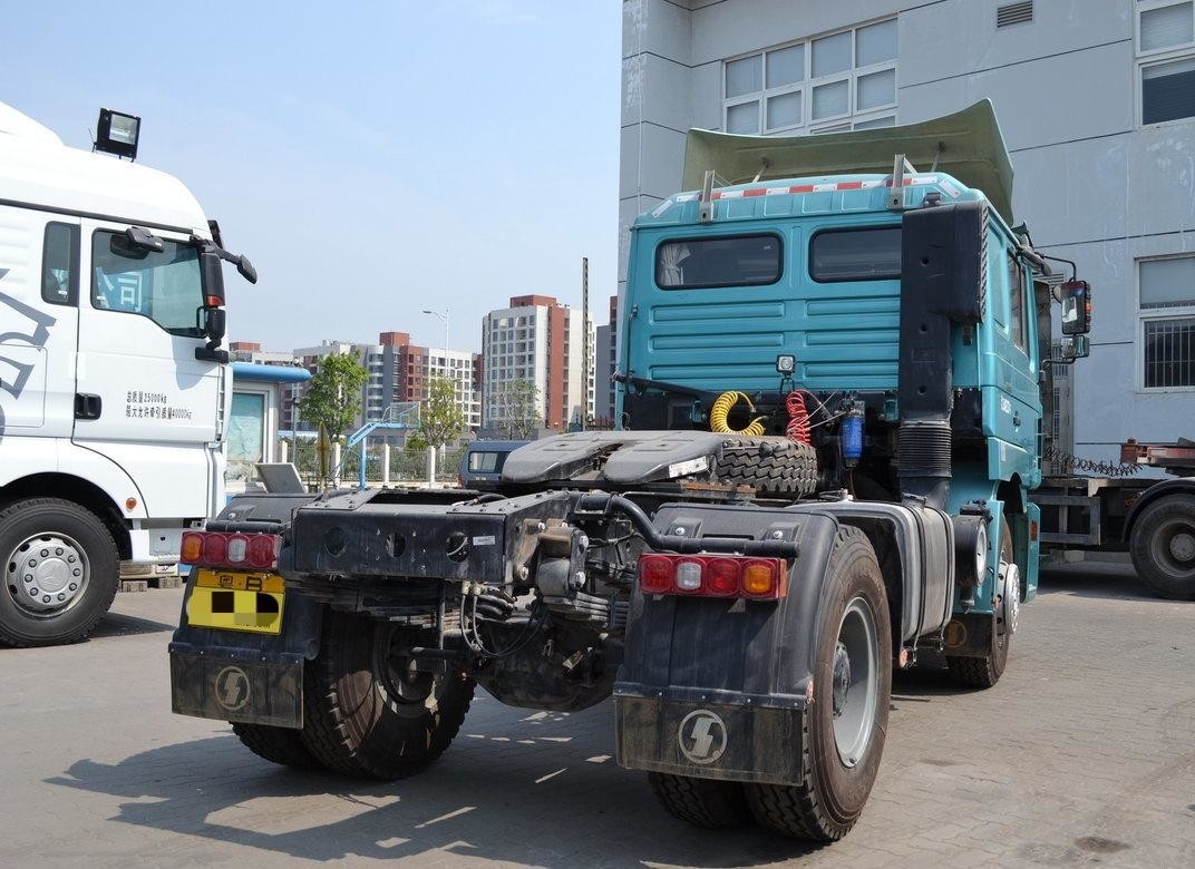 Traktorwagen 4×2 Neuer Shacman Pferdekopf Weichai 336 PS Euro 3 Emission Einfach und halb Kabine