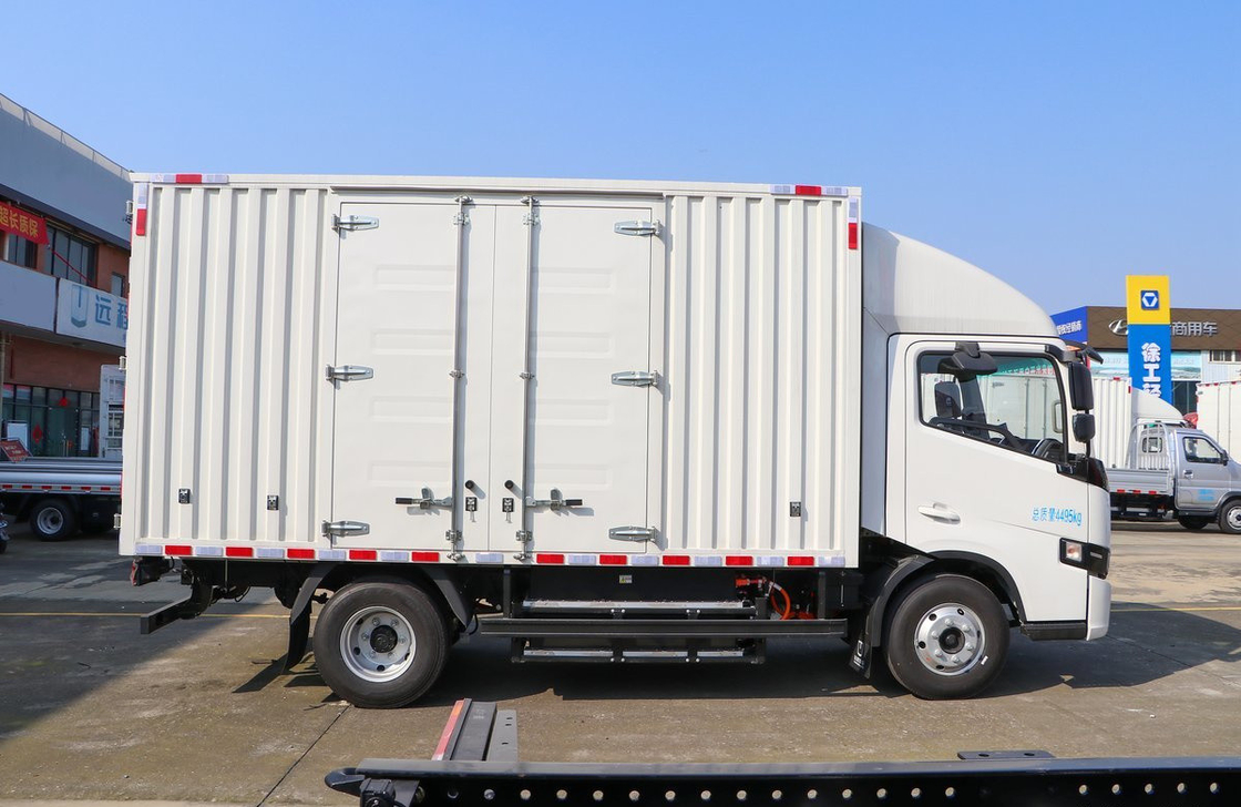 Box Trucks Geely Pure Electric Truck Neue Energie Kraftstoff 4*2 Lieferwagen Box 4 Meter A/C