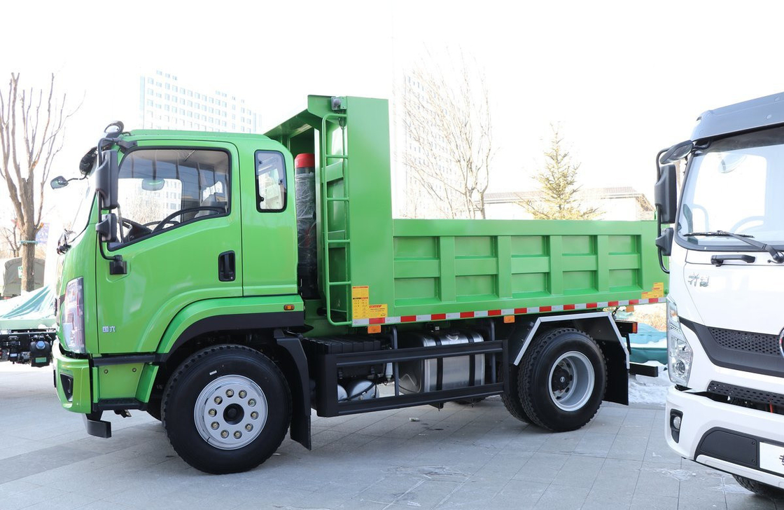 8 Tonnen kleiner Müllwagen zum Verkauf Shacman Tipper 3,75 Meter Box Einzelachse 200L Öltanker