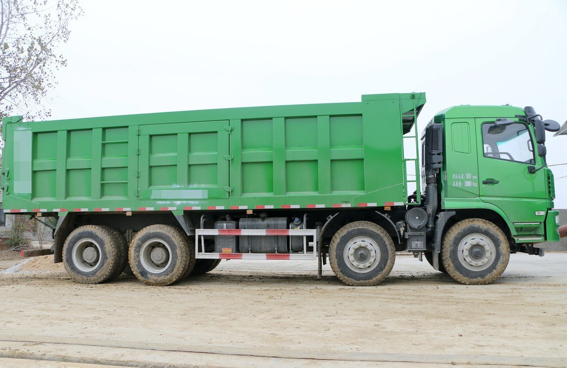 Shacman Gebraucht-Tipper-Trucks X6 Schwerlast 8*4 Dumper 300 PS Nutzlast 30-50 Tonnen LHD/RHD