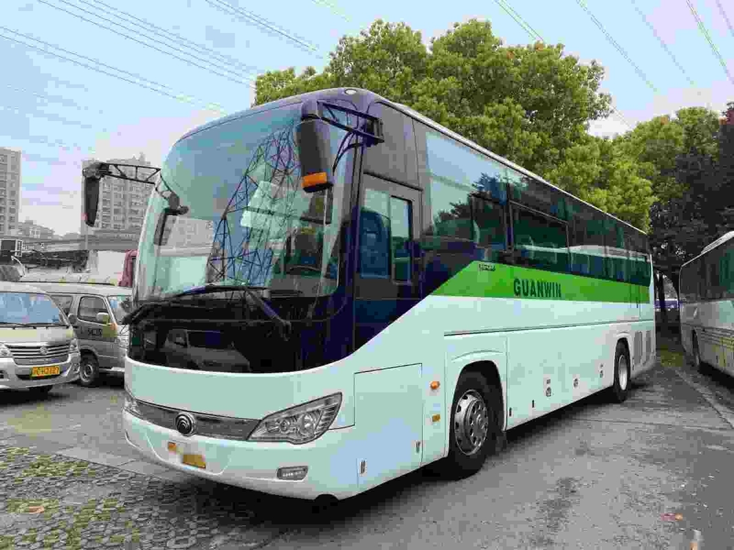Luxuriöser Gebraucht YUTONG Bus 2015 Jahr Euro-IV Emission 51 Sitzplätze Großes Gepäckfach