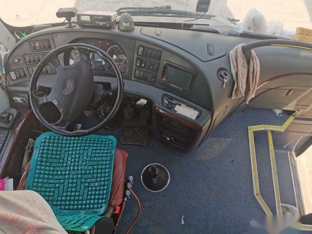 Zweitgebrauchter Youtong Bus Bus ZK6808 Linkslenker 30 Sitzplätze Blattfeder in Afrika