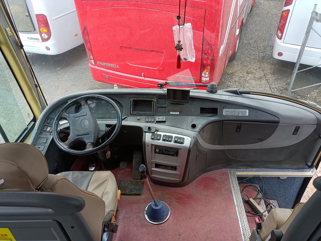 ZK6127 Yutong Gebrauchtpassagierbus / 66 Sitzplätze Gebraucht Luxusbusse Yutong Marke