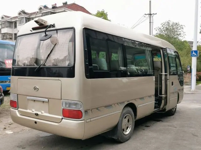 HFF6600 Ankai Frontgetriebener Dieselmotor Linkslenker Eintürer mittlerer Bus