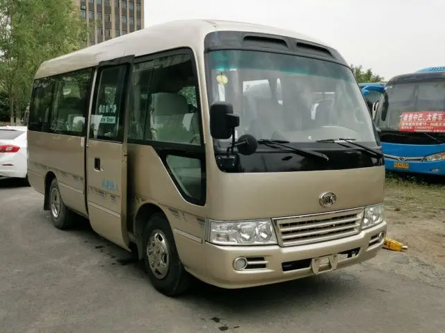 HFF6600 Ankai Frontgetriebener Dieselmotor Linkslenker Eintürer mittlerer Bus