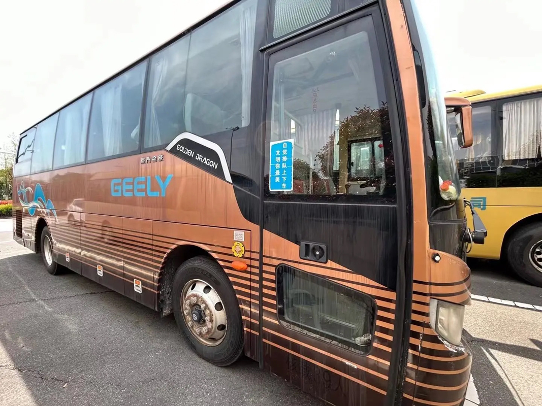 Gebraucht Luxusbus 39 Sitzplätze Gold Farbe Euro 4 Yuchai Motor Golden Dragon Bus XML6907