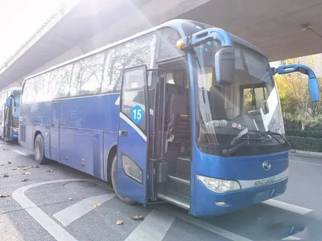 Linkssteuerung Großer Gepäckraum 45 Sitzplätze Großer KingLanger gebrauchter Passagierbus