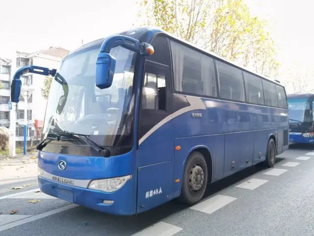 Linkssteuerung Großer Gepäckraum 45 Sitzplätze Großer KingLanger gebrauchter Passagierbus