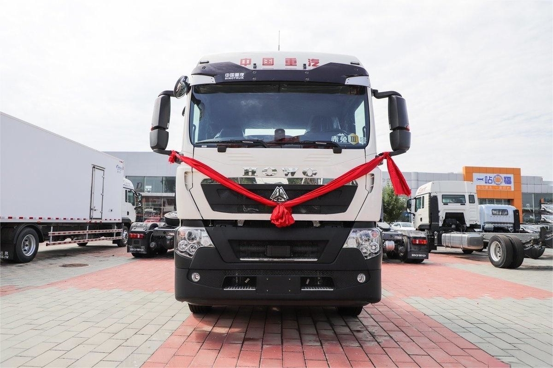 Howo Traktorfahrzeuge 12Gear 6*4 Zehn Reifen 460 PS 6 Zylinder Dieselmotor Einreihe Halbfahrzeuge