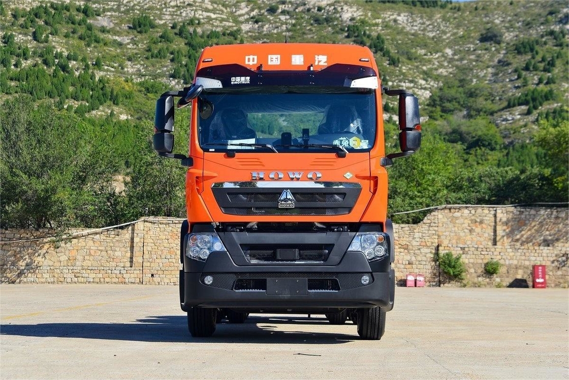 480 PS HOWO Traktor Nationaler VI Emissionsstandard Ablenker Hinterdoppelachse LNG