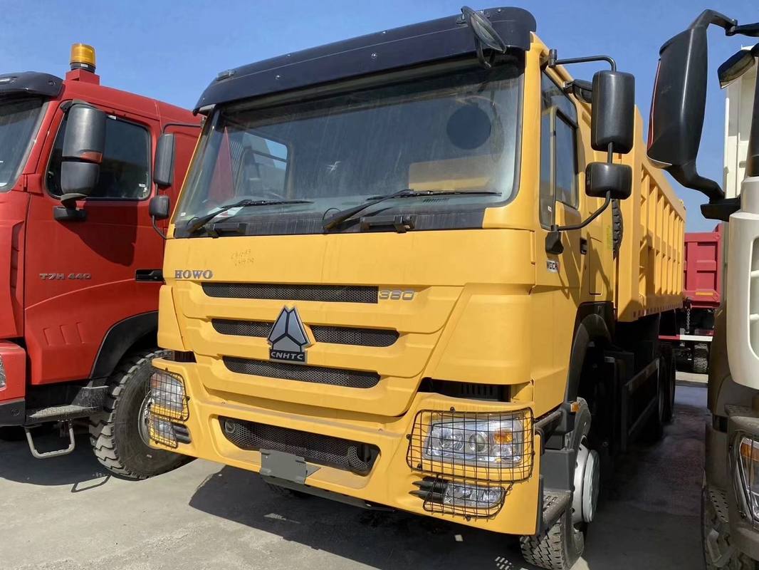 Howo Sino Truck 2023 Gelb Farbe 6*4 Fahrmodus Weichai 380 PS Rechtslenker Brandneu