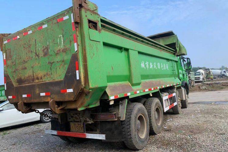 Sino Truck Dump 8×4 Howo TX7 Tipper 2020 Jahr Weichai 400 PS Leistungsstarker Motor 50 Tonnen Nutzlast