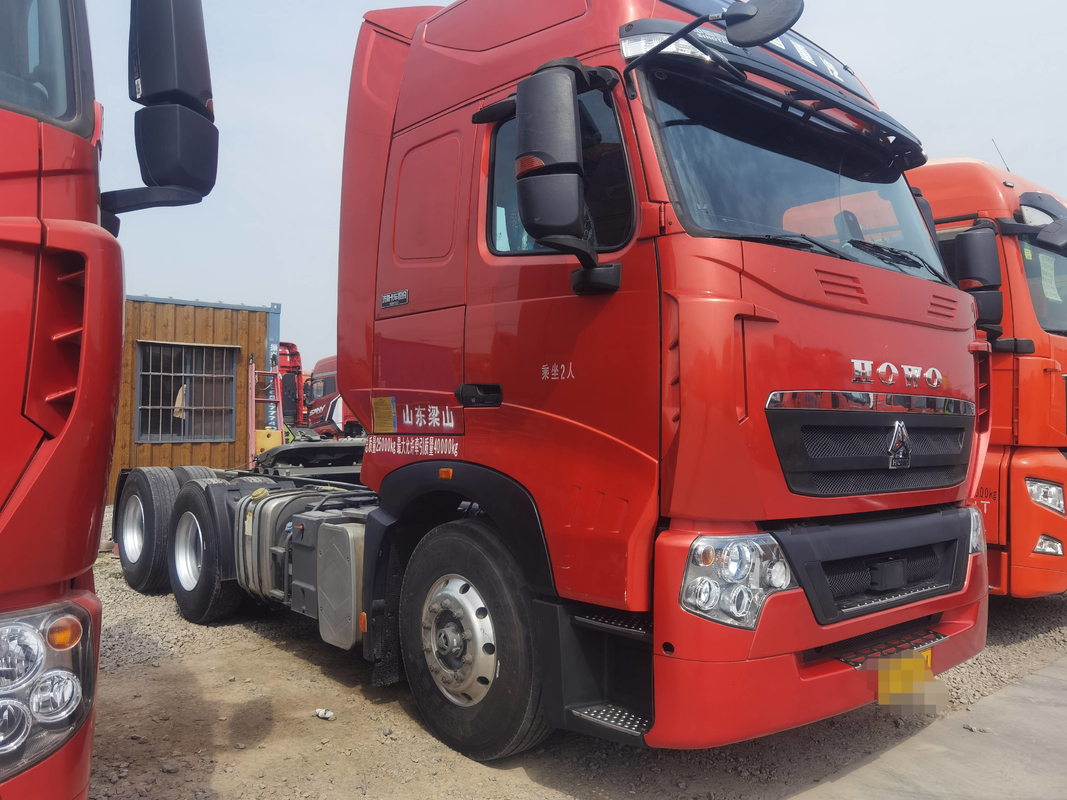 Sino Traktor Truck Kopf Rot Farbe 6×4 Antriebsmodus Blatt Feder eine Reihe mit Schlaf LHD