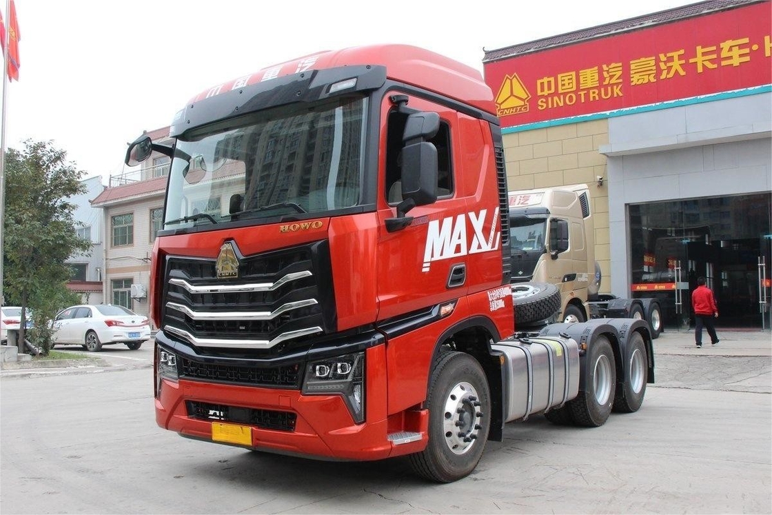 HOWO Max Schwerlastwagen 480 PS Hochdach 6X4 Diesel Manual 12-Gang National VI Traktor