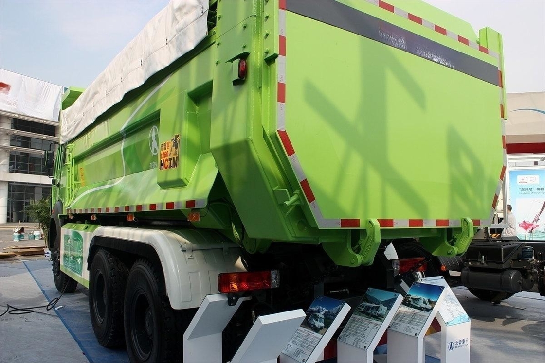 Beiben Schwerlastwagen 336 PS 6X4 5,6 m Diesel 12 Gänge U-förmiger Schmutzwagen mit Tarpaulin-Abdeckung