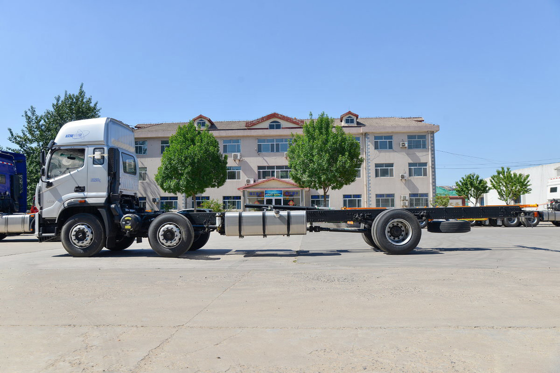 Einzelreihe und halbe Sitze Foton Auman Lkw Hochdach Diesel 245 PS 6X2 8,6 m Lkw-Chassis