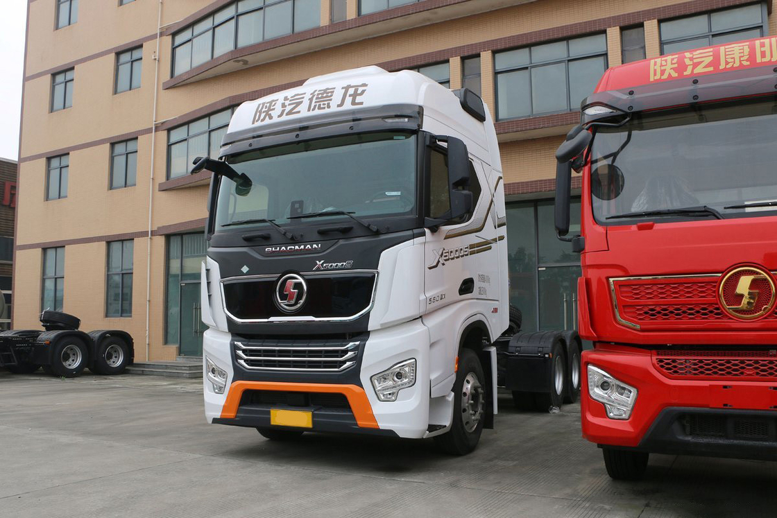 Shacman Traktor LKW X5000S Einreihe Halbsitz 560 PS 12-Gang 6X4 LNG Traktor