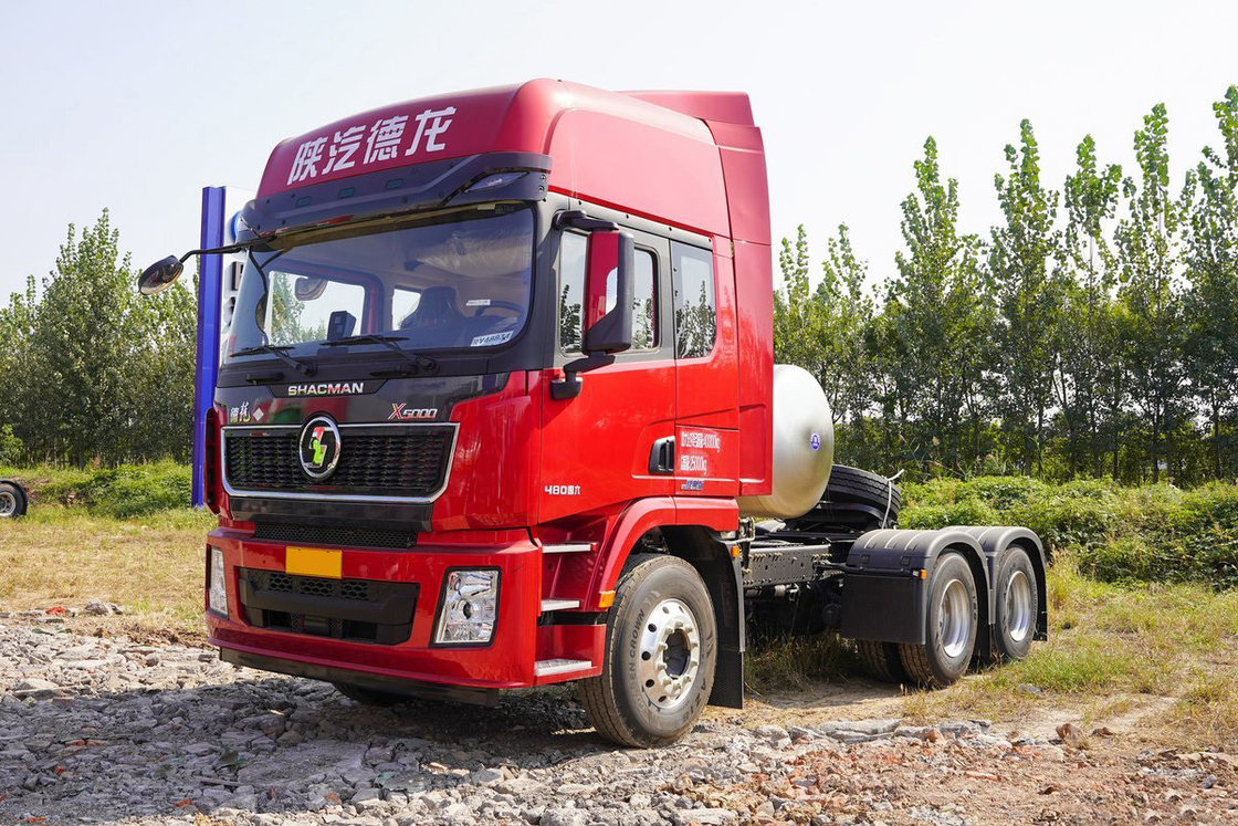 Shacman Traktorfahrzeug Euro 6 Hintere Doppelachse Hintere Achträder 480 PS 6X4 LNG Airbag Sitz