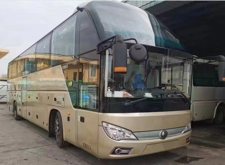 Youtong Bus Luxus Coach 48 Sitzplätze Champagner Yutong ZK6122H VIP Bus Passagier mit Klimaanlage