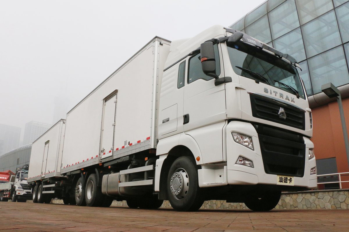 Einzelreihe von Halbsitzen Handfahrzeug 16 Gänge Diesel 480 PS 6*2 Mittelschachs abnehmbarer SITRAK Lieferwagen