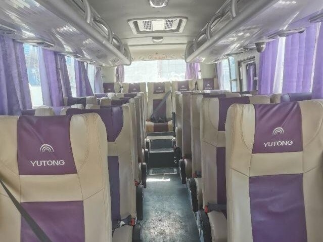 Zweitgebrauchter Youtong Bus Bus ZK6808 Linkslenker 30 Sitzplätze Blattfeder in Afrika